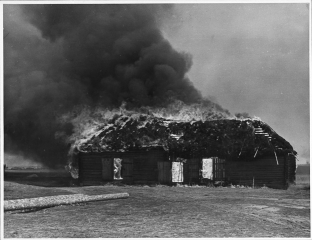 Dieter Keller: Brennendes Haus, 1941 (courtesy of Galerie Berinson, Berlin)