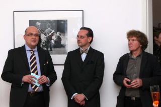 Lars Lindemann MdB, curator Martin Bayer, photographer Jürgen Graetz