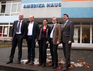 Sven Lemis (BIM), C/O Berlin-Vorstand Stephan Erfurt, Senatorin Sandra Scheeres, Staatssekretär André Schmitz, Burkhard Kieker (visitBerlin)